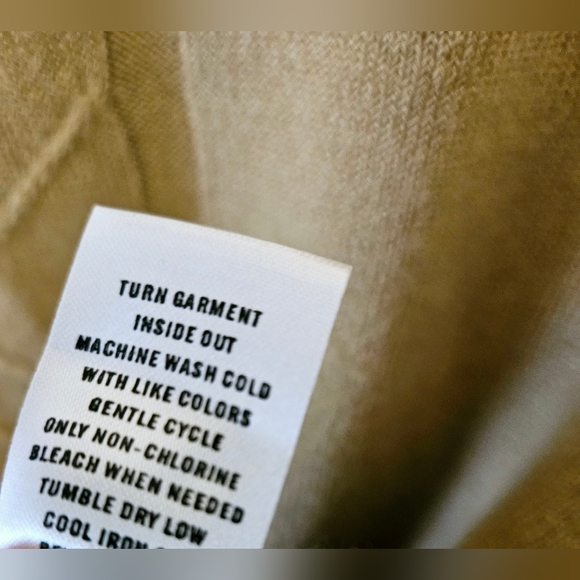 The Tog Shop Cableknit Sweater - Picture 5 of 6